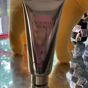 Victoria secret Rapture lotion